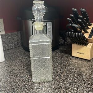 Elegant Clear Glass Decanter